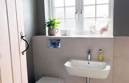 Beekeeper's Cottage - Foto 34