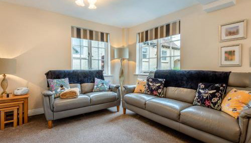 Tennay Cottage - Photo 2