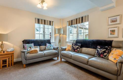 Tennay Cottage - Photo 2