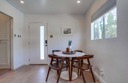 Private Not-So-Tiny Home - Yard & Dogs OK - Foto 4