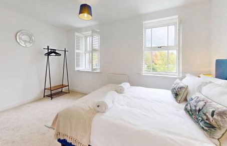 Weldon Road - Townhouse Overlooking the Park with Parking - Foto 21