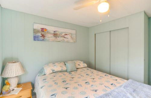 Boat and Fish Canal-Front Home on River - Foto 13