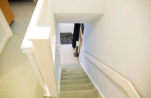 Reeve House - 2-Bed - FREE Parking & Wi-Fi - Foto 18