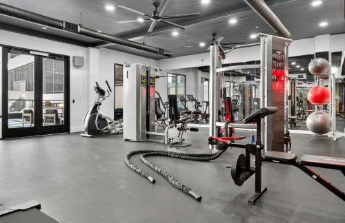 Worldcup Ready Beautifully Furnished One Bedroom Apartment in the Heart of West Village Dallas with Pool and Free Parking - Foto 10