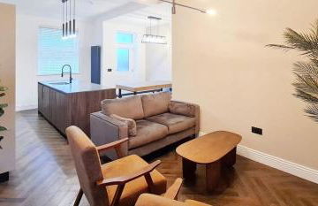 Stunning Luxury Spacious Holiday Home - 5 Bedrooms - Rest & Recharge in Manchester - Foto 3