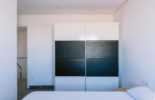 Villa Torres 10 minute walk from Playa den Bossa - Photo 34