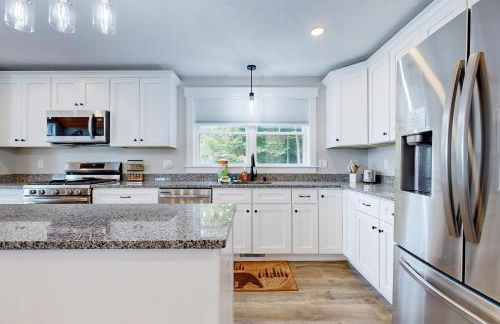 Hilltop Hideaway - Photo 10