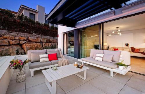 Penthouse Panorama - Photo 21