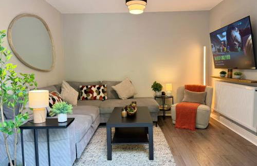 Modern 4BR House - Sleeps 10 - Central Birmingham - FREE Parking - Foto 9