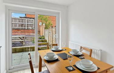 Amaya Three - Newly Renovated - Sleeps 6 - Grantham - Garden & Driveway - Free Gym Access - Foto 2