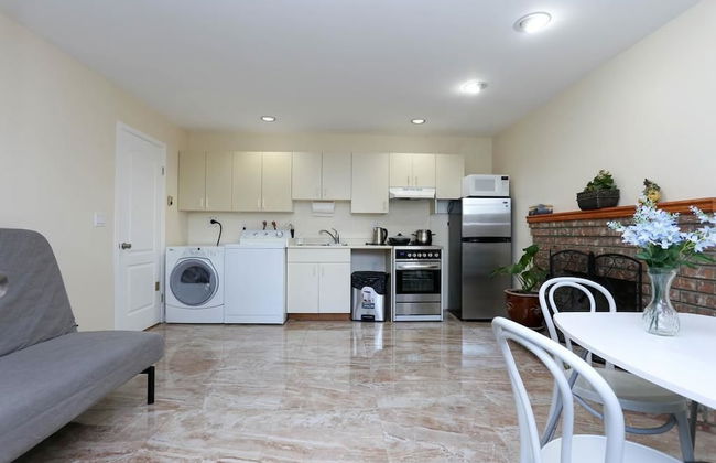 Grand Spacious Suite near YVR by Elevate Rooms - Foto 13