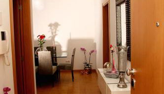 Sunny Little Sister Apartment - 7 min walking from the beach and at 7 min driving from the Airport - Foto 4