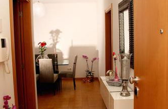 Sunny Little Sister Apartment - 7 min walking from the beach and at 7 min driving from the Airport - Foto 4