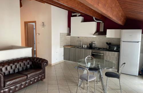 Appartamento Luce-- 2 camere da letto--Centro storico--Parcheggio privato gratuito - Foto 10