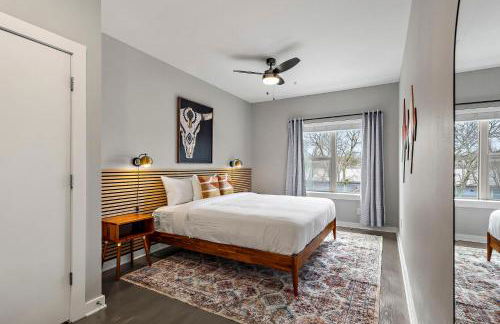 South Lamar Stay - Pickleball, Sauna & Cold Plunge - Photo 14