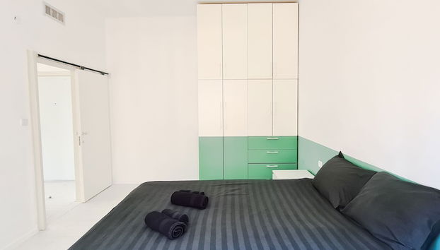 Modern Apt Rothschild Very Central TL7 - Photo 3