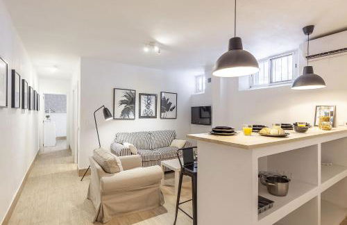 ELEGANTE APT DE DISEÑO 2 HAB SEVILLA WIFI-5 PAX - Foto 1