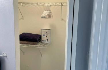 Room 2 - Cozy Queen, Backyard View (Private Bath) - Foto 19