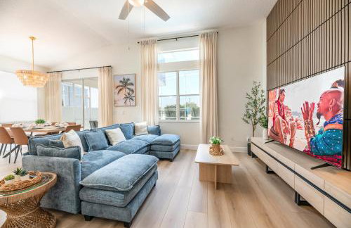 Stylish Retreat with Pool near The Parks - Foto 7