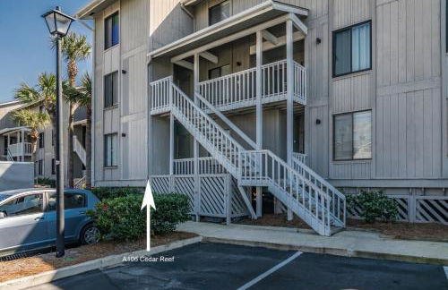 New Listing - Marsh Views Short Walk to Beach and Pools - Double Decks - Foto 31