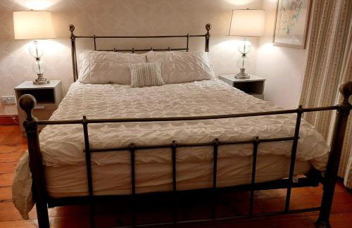 Beautiful 3 Bedroom Cottage - Picturesque Retreat - Foto 40