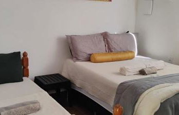 Lagoa a pé, piscininha, garagem para dois carros - Photo 42