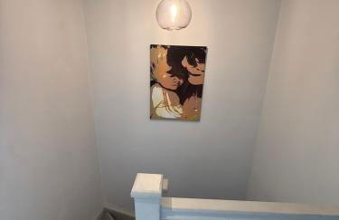 Cosy 4BR house, West Didsbury, bars and restaurants close by, Free Parking, Sleeps 8 - Photo 5