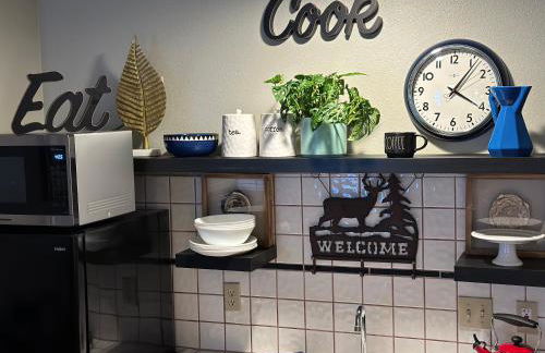 YoBee! Park Reservation Included! Heart of Yosemite - Homey Studios and Breakfast - Foto 47