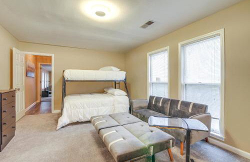 Private and Spacious Lakefront Home in Memphis! - Foto 24