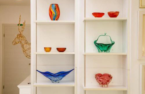 Sunset Oasis “VELLY” 1BR w/ Sea View & Parking - Foto 32