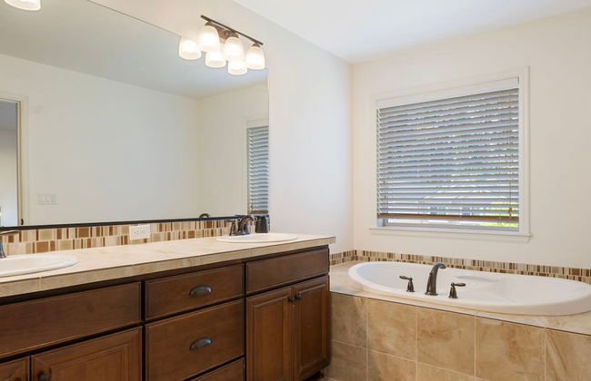 Luxurious 3BR Home in the Heart of Hillsboro - Foto 15