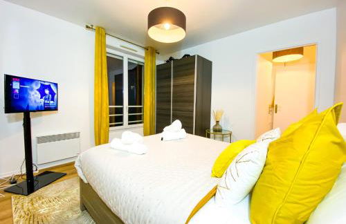 The Golden House * Parking * Garden - Foto 10