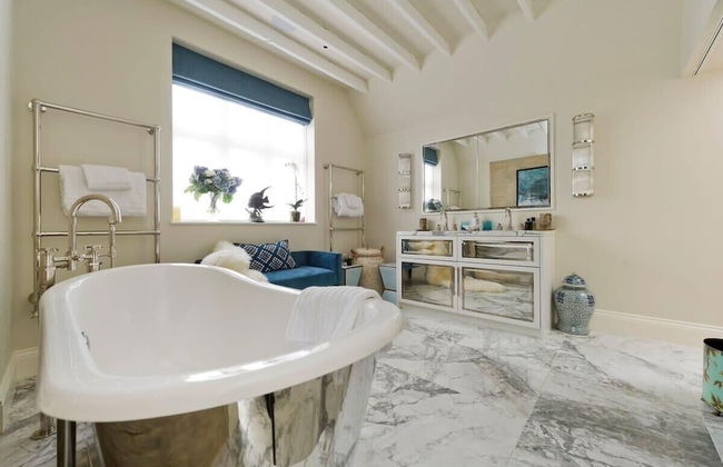 5 Bed House w/ Indoor Pool, Sauna & Private Garden - Fulham - Foto 16