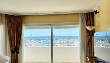 Lujoso Atico Dúplex En Puerto Marina - Photo 4