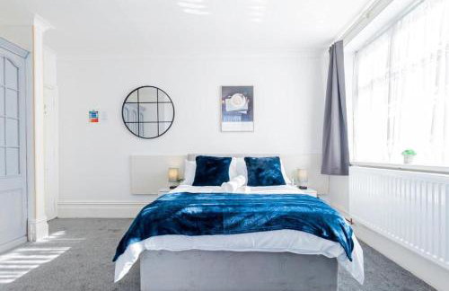 Contractor Stay above bar and restaurant - Foto 1