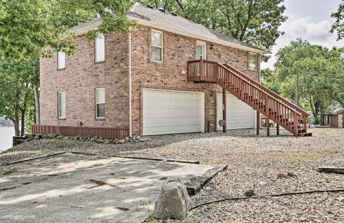Dock and Waterfront Deck! Lake of the Ozarks Home - Foto 25