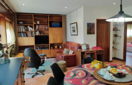 Yellow House - Photo 53