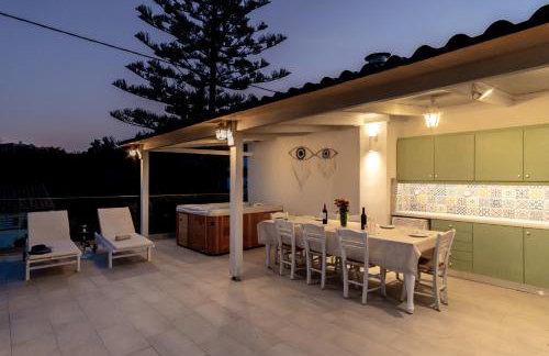 Cozy Secret Home with Jetted Tub - Foto 31