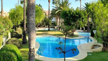 GLAMOUR en el ARENAL - Foto 1