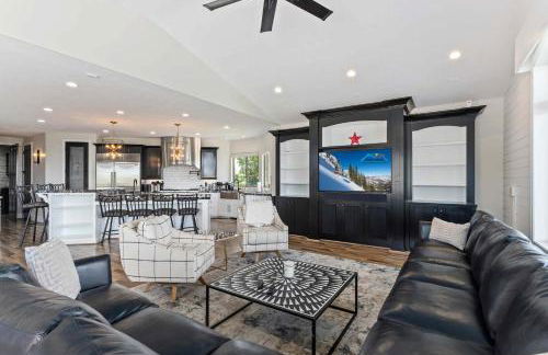 Majesty Estate in Salt Lake with Private Pool and Sport Court - Foto 6