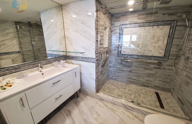 Alexander 1103 4 Bedroom Apts by RedAwning - Foto 24