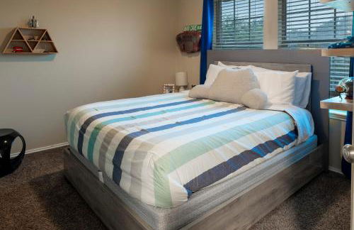 5BR BIG Home in Tomball, Game Room 10 pax - Foto 15