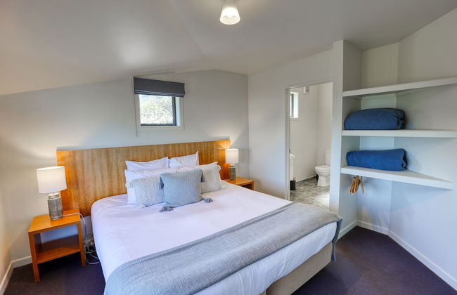 Castaways Resort - Photo 8