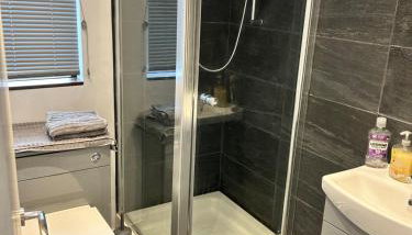 One bed and bathroom with kitchen for self catering Alness - Foto 5