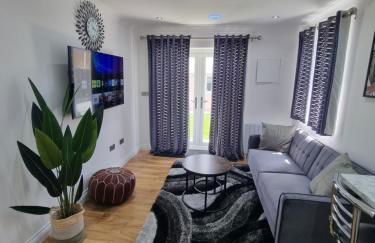 Very Cosy & Lovely 1 Bed Garden Apartment with side access, Suitable for Long Stay and Short Stay - Photo 6