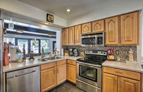 Pet-Friendly Oasis with Deck and Fire Pit in Bokeelia! - Photo 7