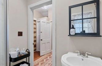 Rustic Augusta Cabin - Foto 7