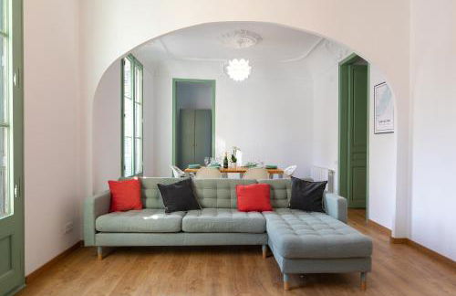 Modernist Family Apartment by PriorityVillas - Photo 4