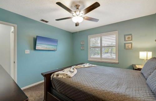 Exquisite Lakefront Pool House Awaits Pool 10 PPL - Foto 44