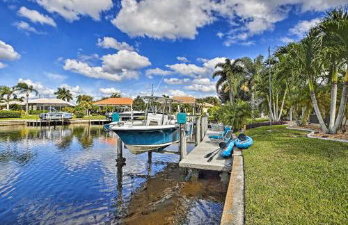 Canal Waterfront Home with Private Pool and Dock! - Foto 31
